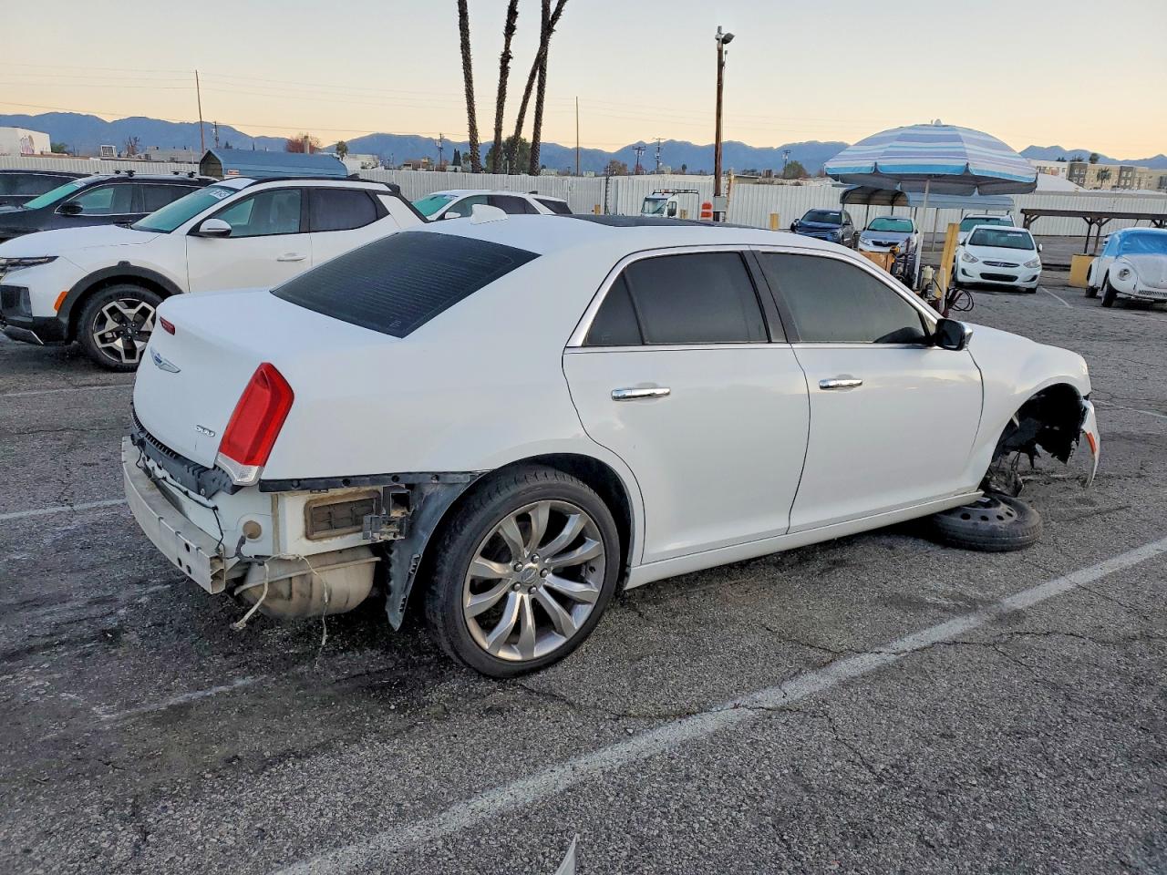 2019 CHRYSLER 300 LIMITED photo 3