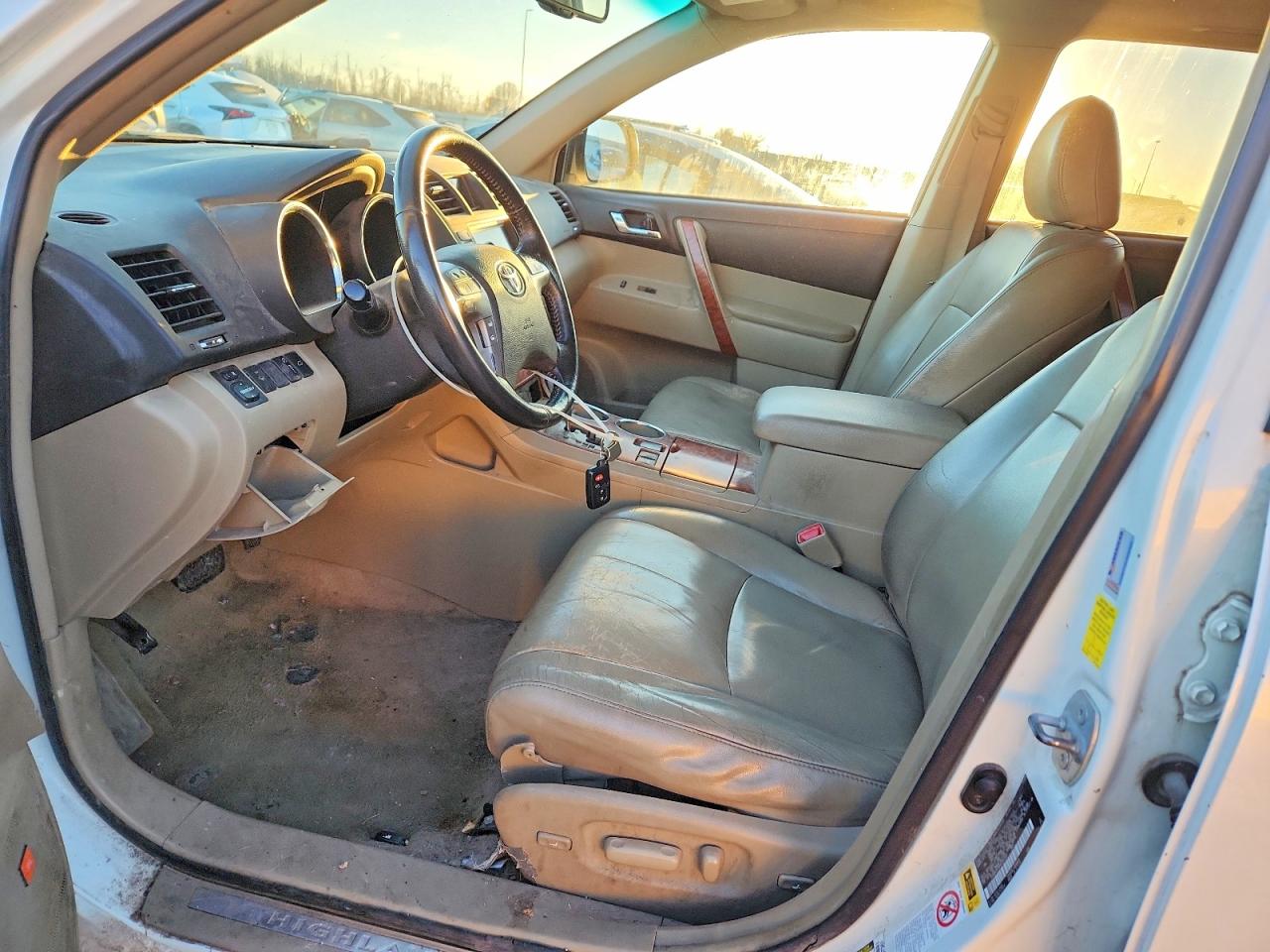 2010 TOYOTA HIGHLANDER LIMITED photo 7