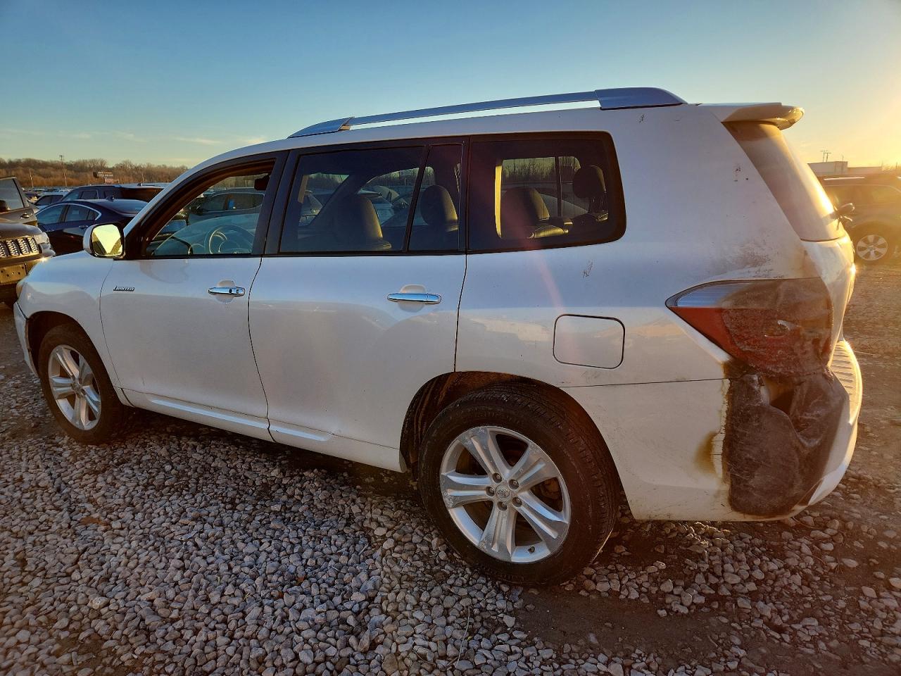 2010 TOYOTA HIGHLANDER LIMITED photo 2