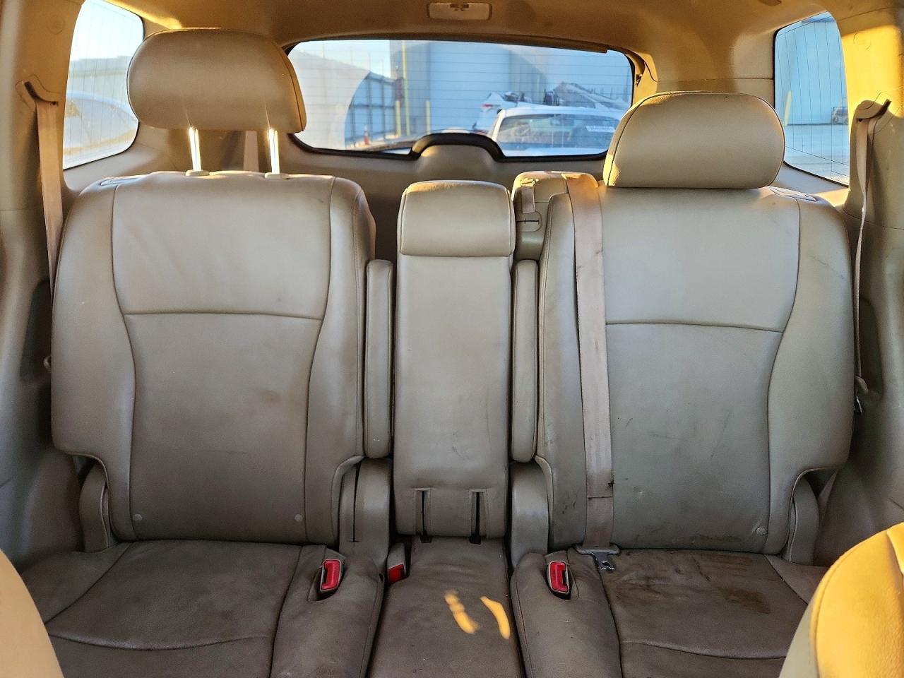 2010 TOYOTA HIGHLANDER LIMITED photo 10