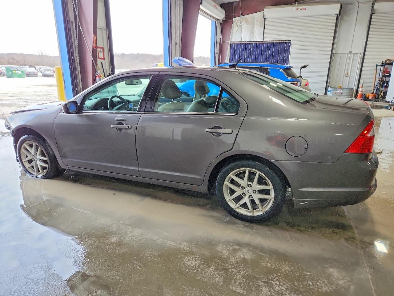 2011 FORD FUSION SEL photo 2