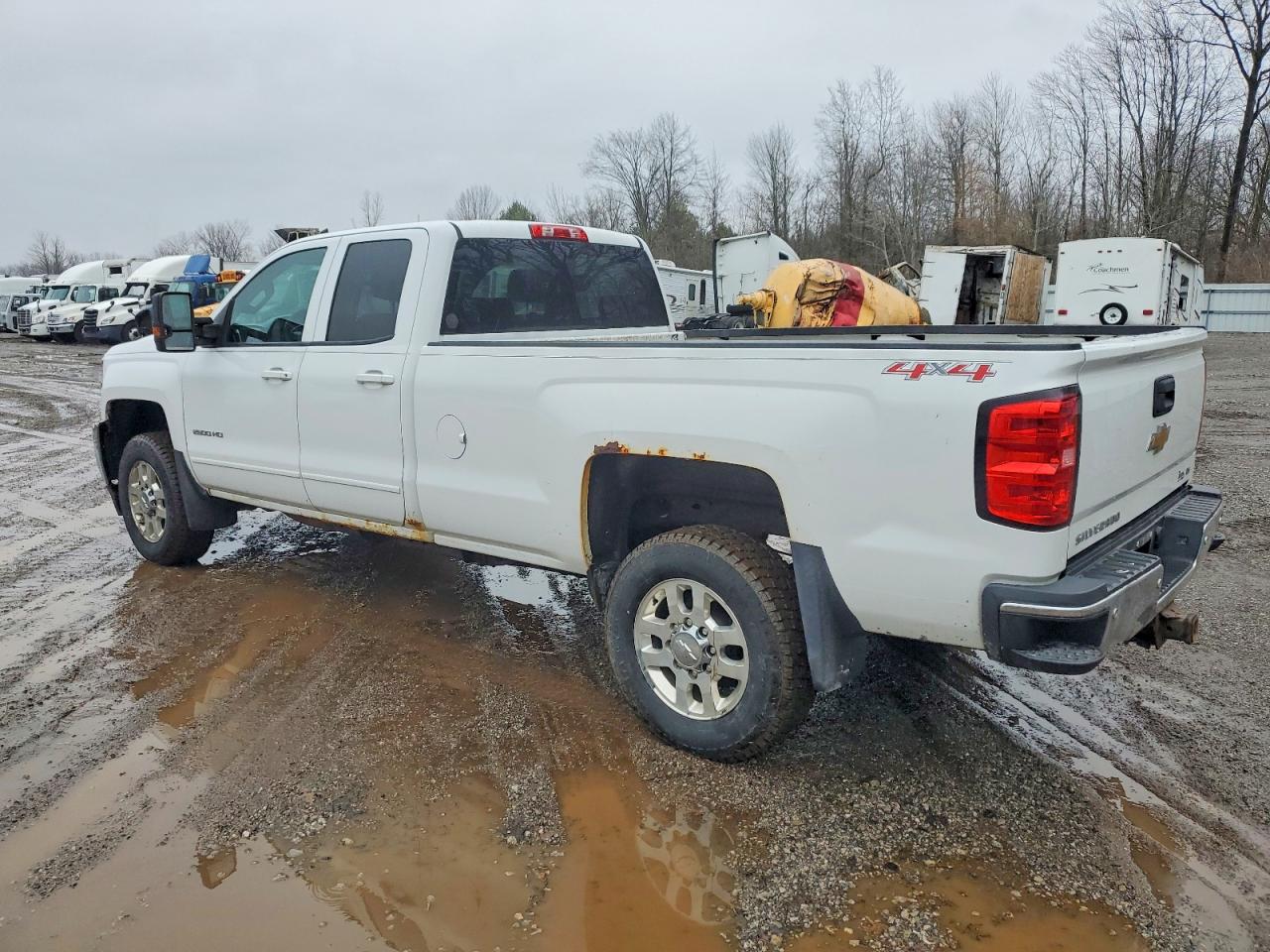 2015 CHEVROLET SILVERADO K2500 HEAVY DUTY LT photo 2