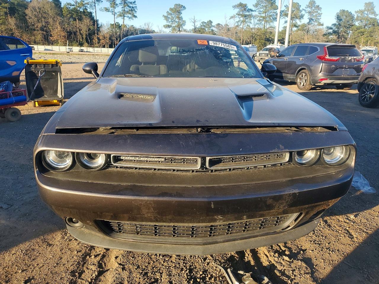 2016 DODGE CHALLENGER SXT photo 5