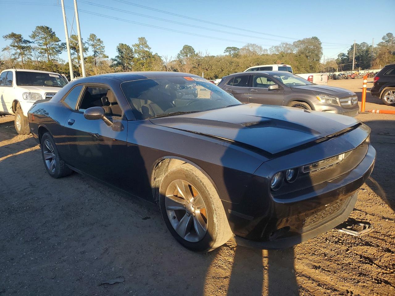 2016 DODGE CHALLENGER SXT photo 4