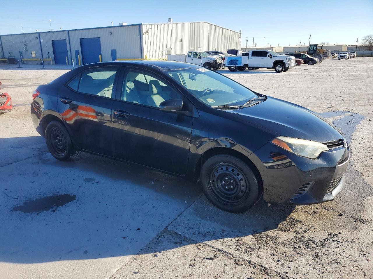 2015 TOYOTA COROLLA LE photo 4