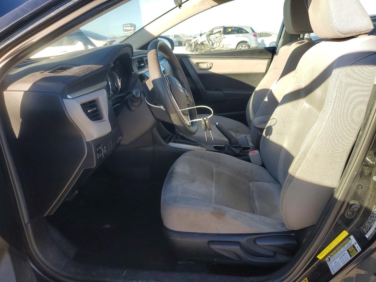 2015 TOYOTA COROLLA LE photo 7