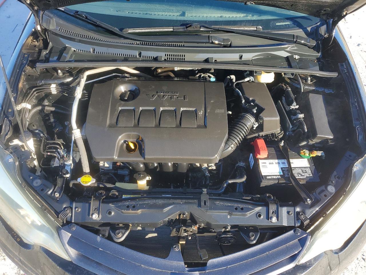 2015 TOYOTA COROLLA LE photo 11