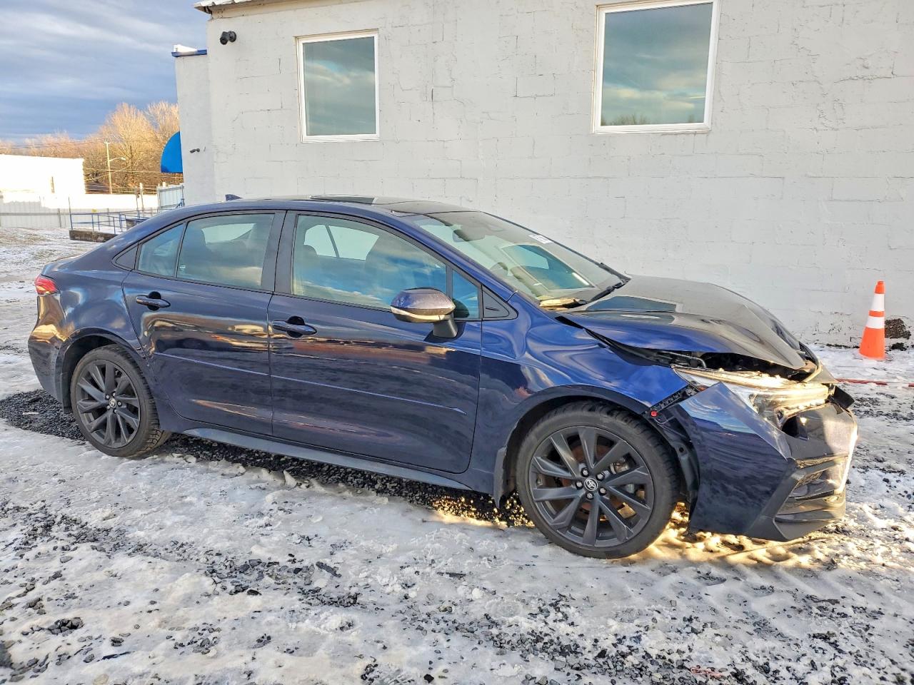 2023 TOYOTA COROLLA XSE photo 4