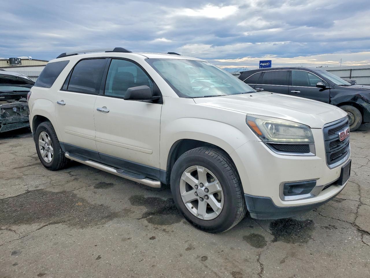 2015 GMC ACADIA SLE photo 4