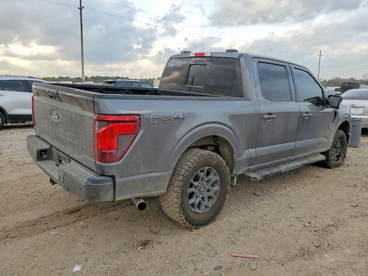 2024 FORD F150 XLT photo 3