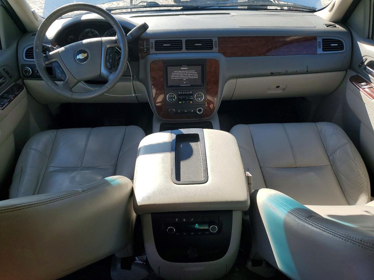 2012 CHEVROLET SUBURBAN C1500 LT photo 8