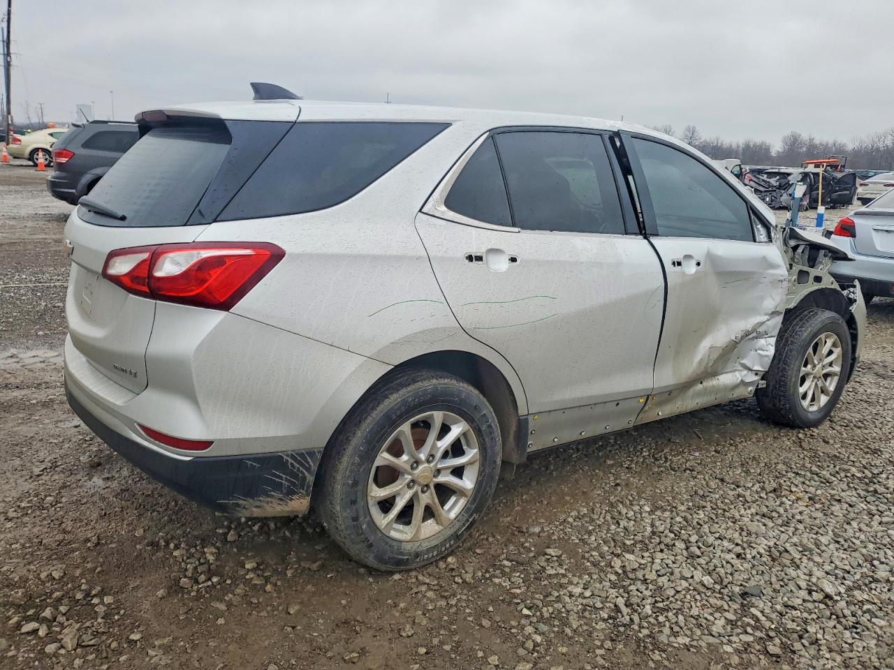 2020 CHEVROLET EQUINOX LT photo 3