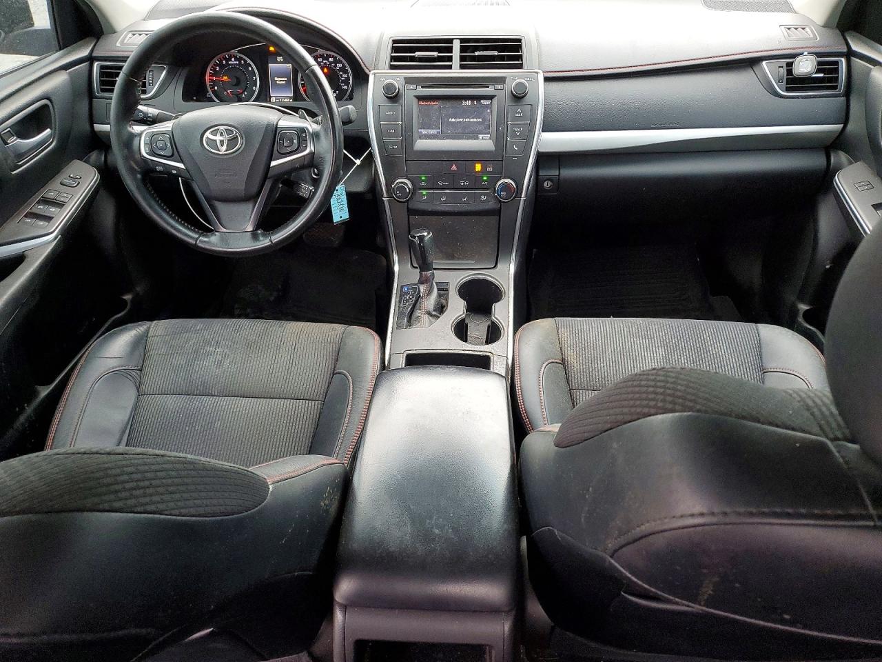 2016 TOYOTA CAMRY LE photo 15