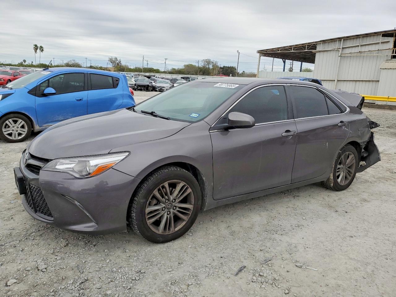 2016 TOYOTA CAMRY