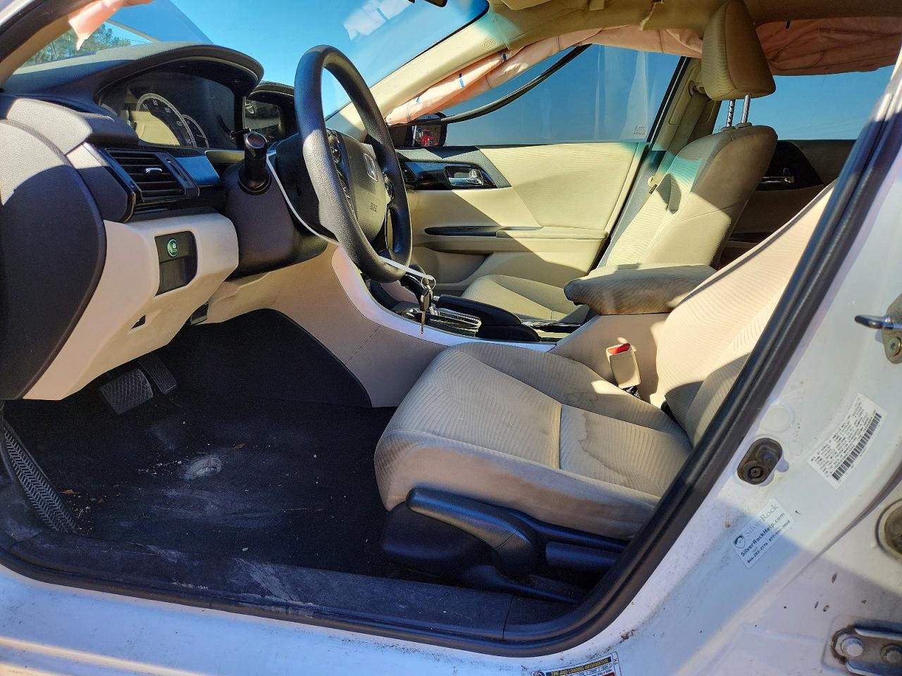2017 HONDA ACCORD LX photo 7