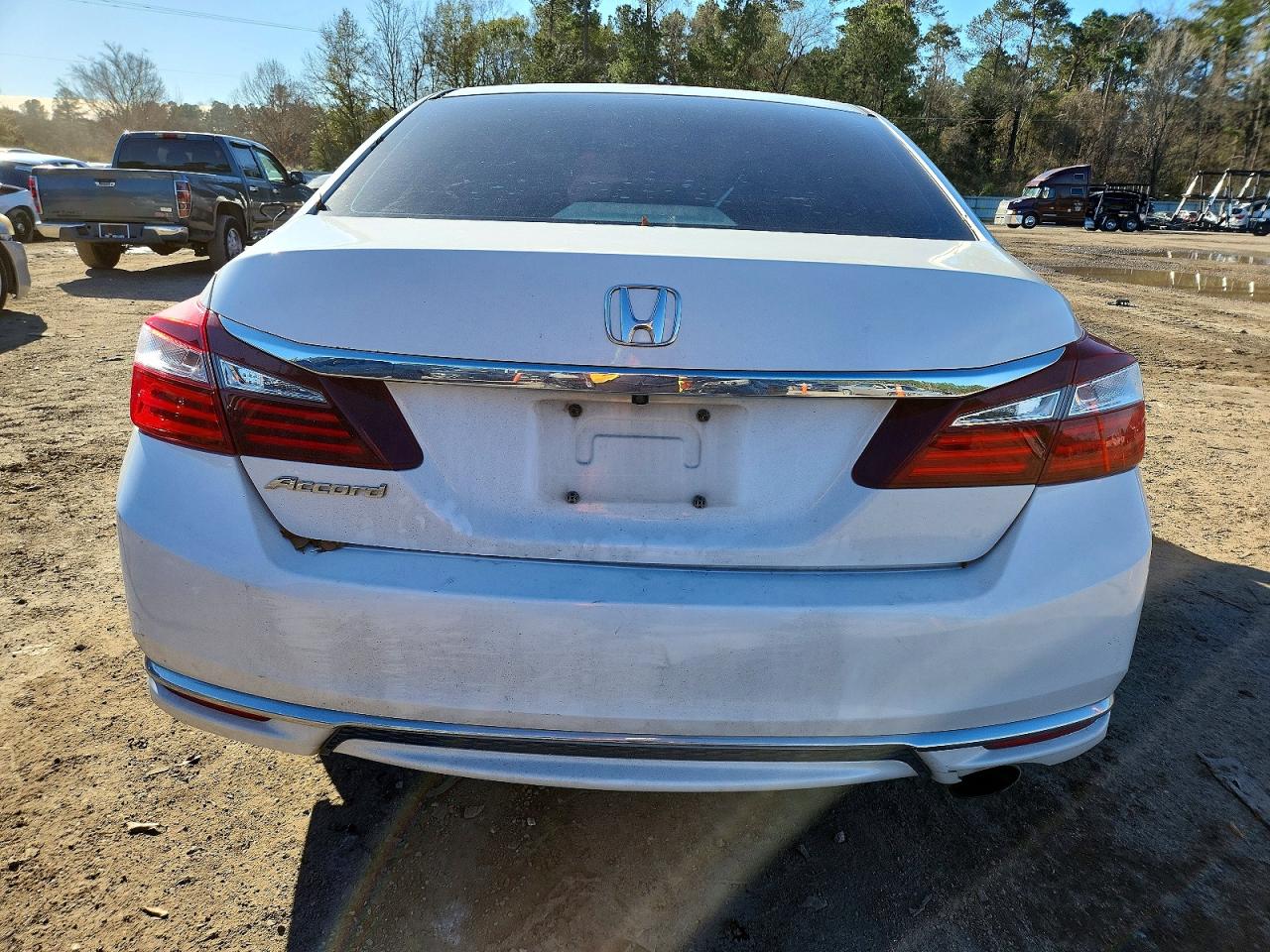 2017 HONDA ACCORD LX photo 6