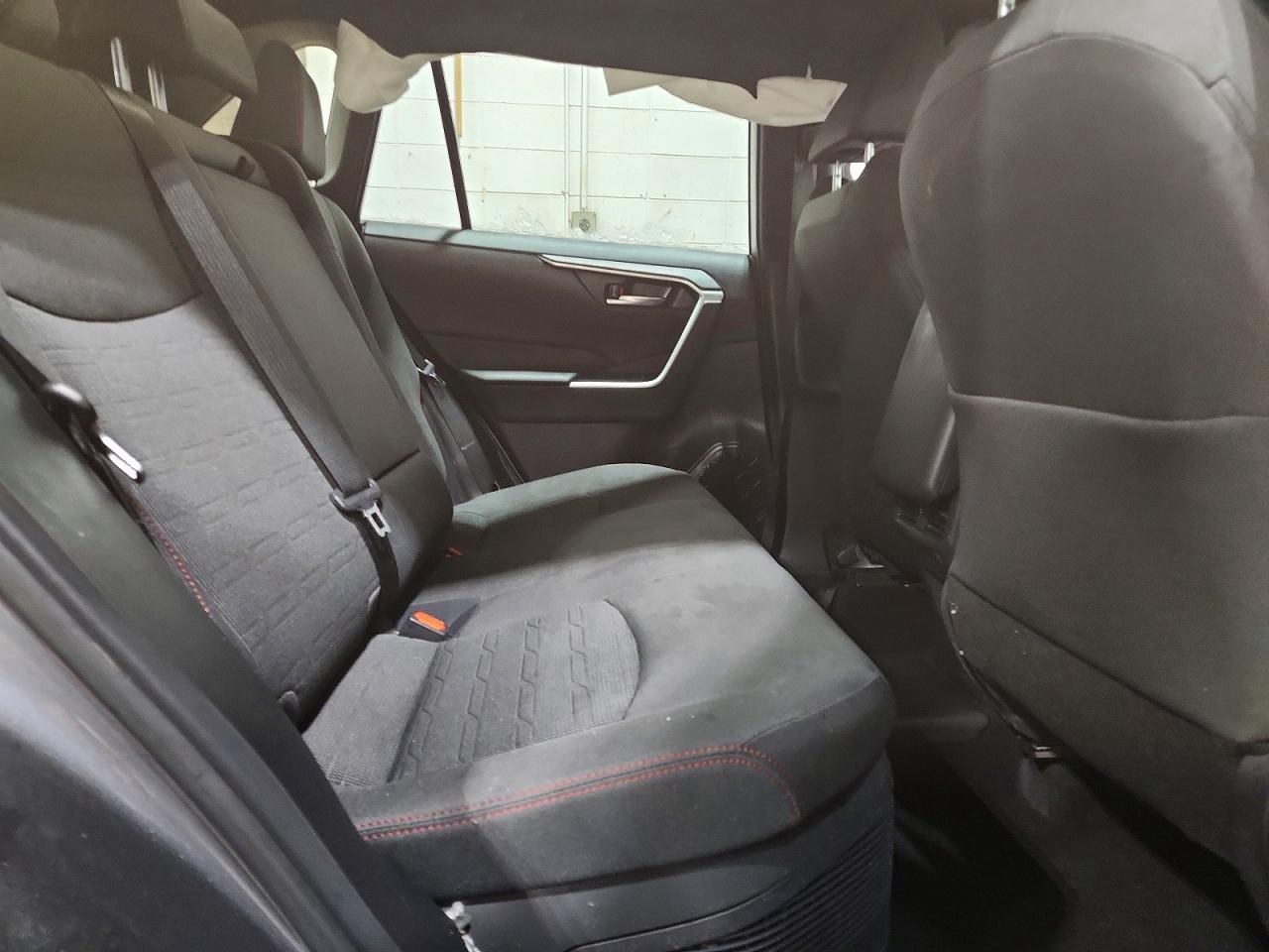 2024 TOYOTA RAV4 PRIME SE photo 11