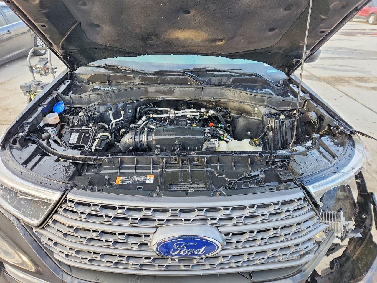 2021 FORD EXPLORER XLT photo 12