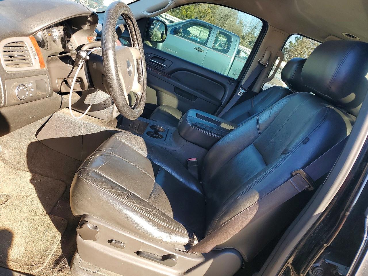 2013 GMC YUKON XL C1500 SLT photo 7