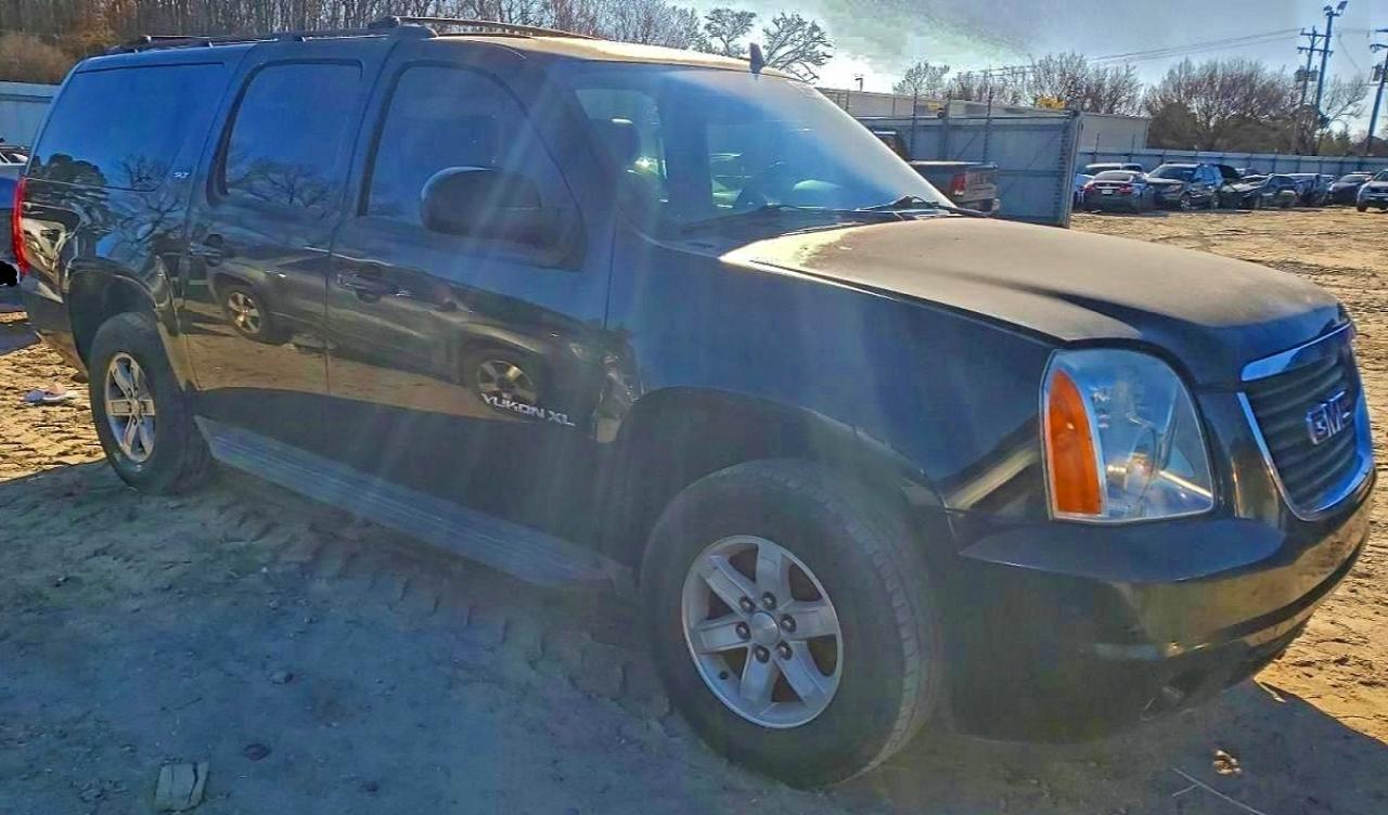 2013 GMC YUKON XL C1500 SLT photo 4