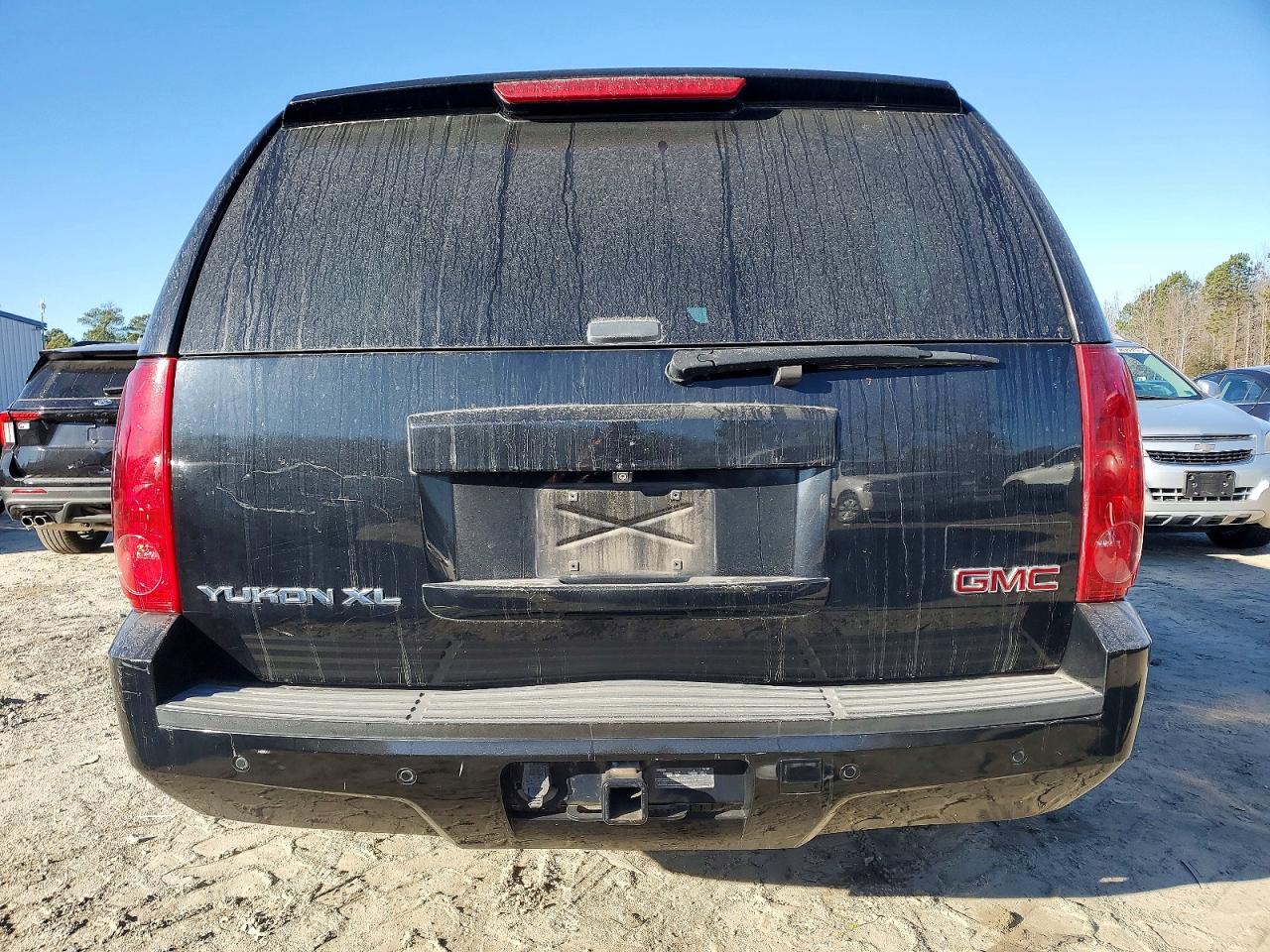 2013 GMC YUKON XL C1500 SLT photo 6