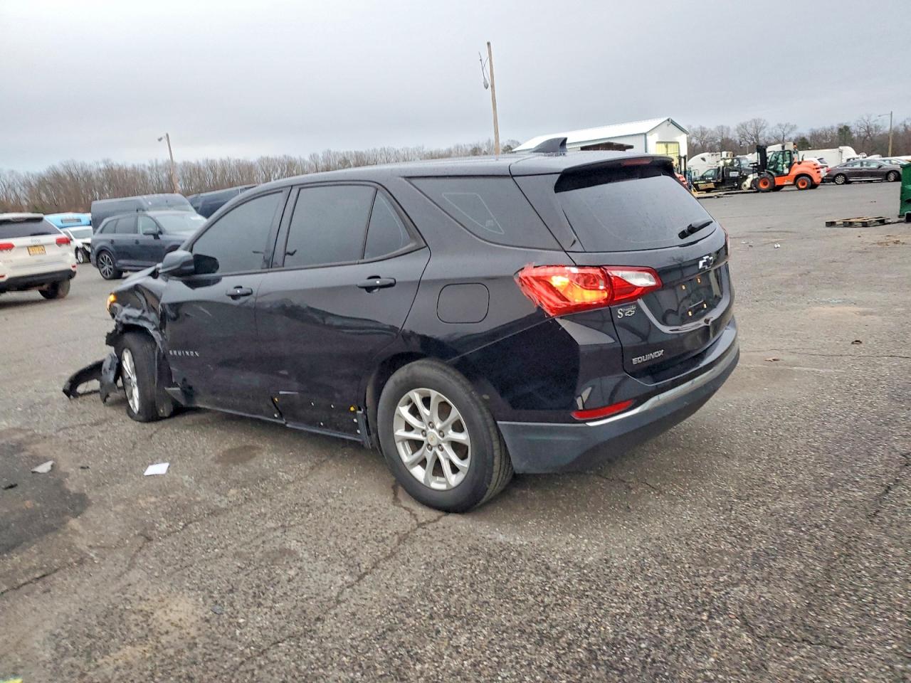 2018 CHEVROLET EQUINOX LS photo 4