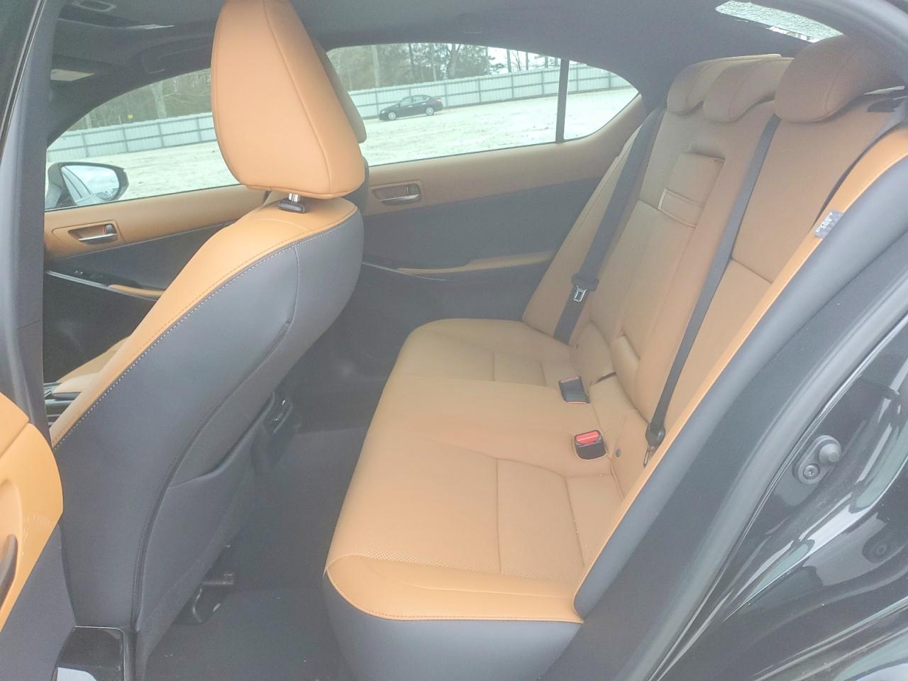 2025 LEXUS IS 350 F SPORT DESIGN photo 10