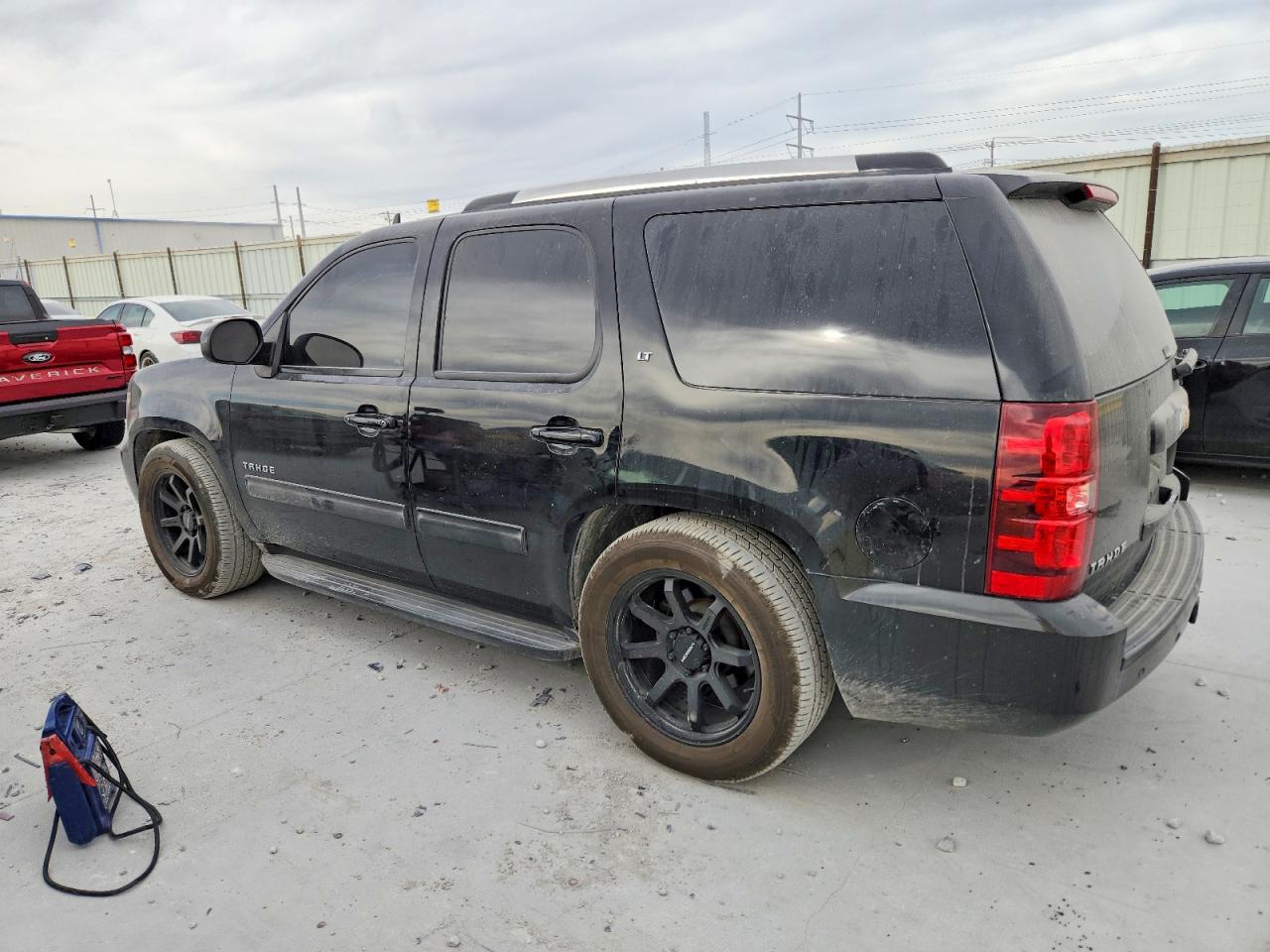 2009 CHEVROLET TAHOE C1500 LT photo 2