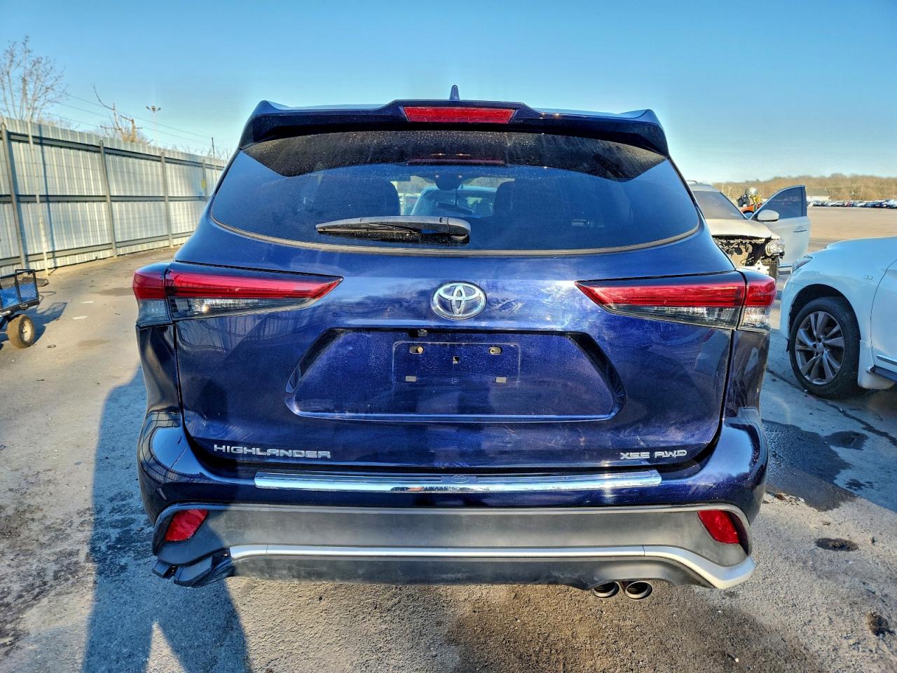 2023 TOYOTA HIGHLANDER L photo 6