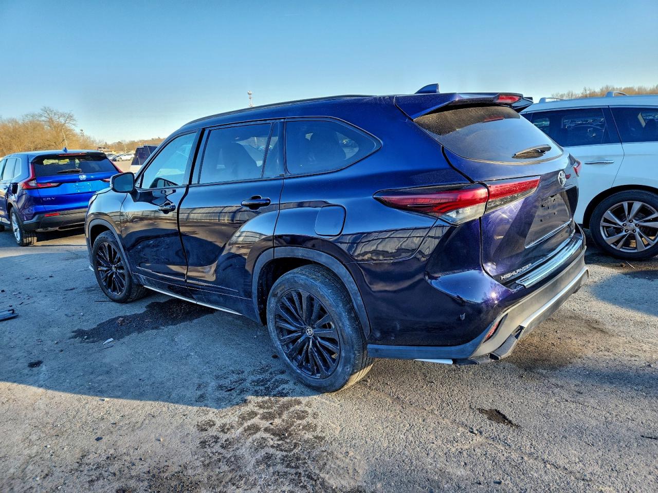 2023 TOYOTA HIGHLANDER L photo 2