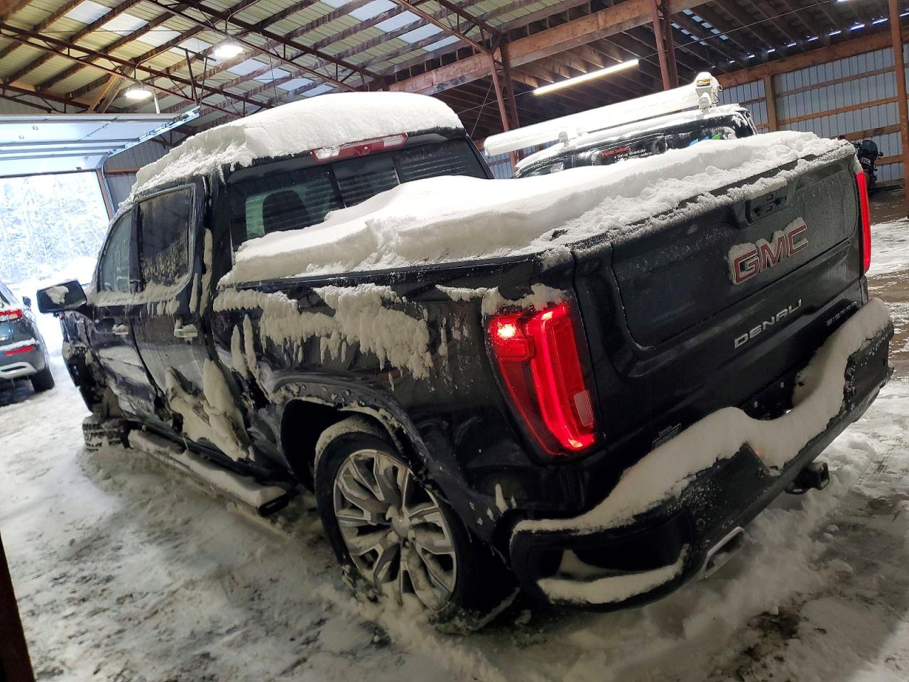 2025 GMC SIERRA K1500 DENALI photo 2