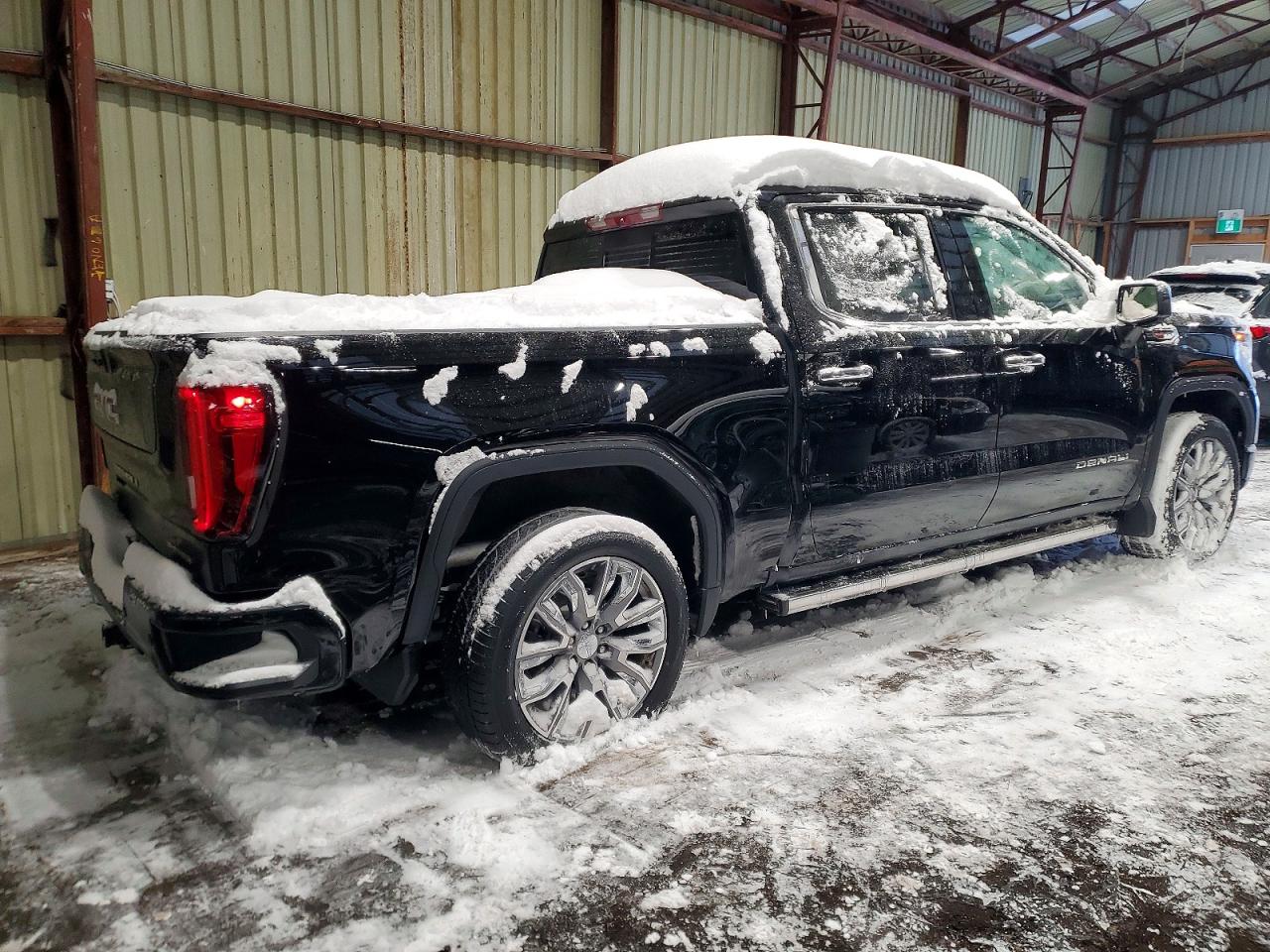 2025 GMC SIERRA K1500 DENALI photo 3