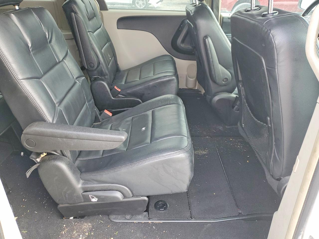 2012 CHRYSLER TOWN & COUNTRY TOURING photo 11