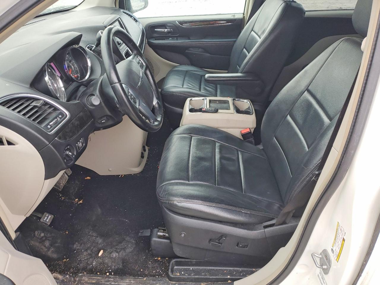 2012 CHRYSLER TOWN & COUNTRY TOURING photo 7
