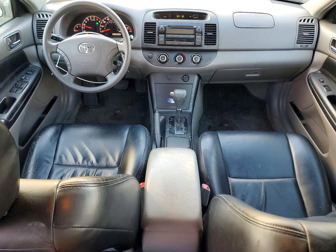 2005 TOYOTA CAMRY LE photo 8