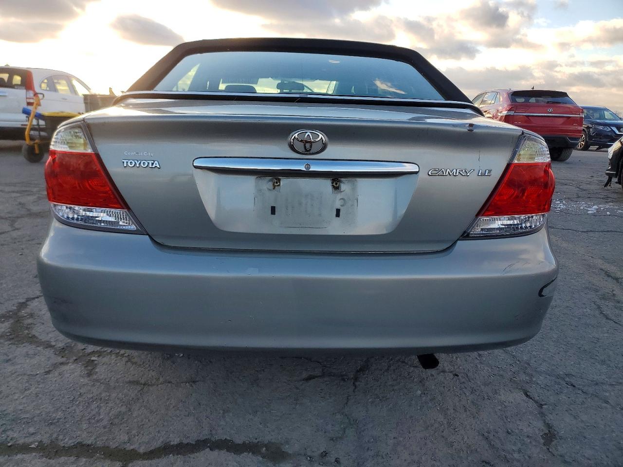 2005 TOYOTA CAMRY LE photo 6