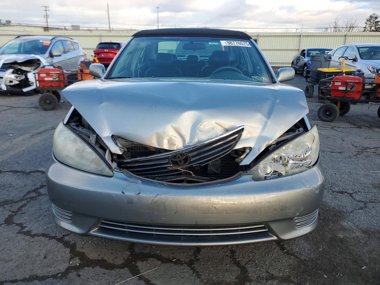 2005 TOYOTA CAMRY LE photo 5
