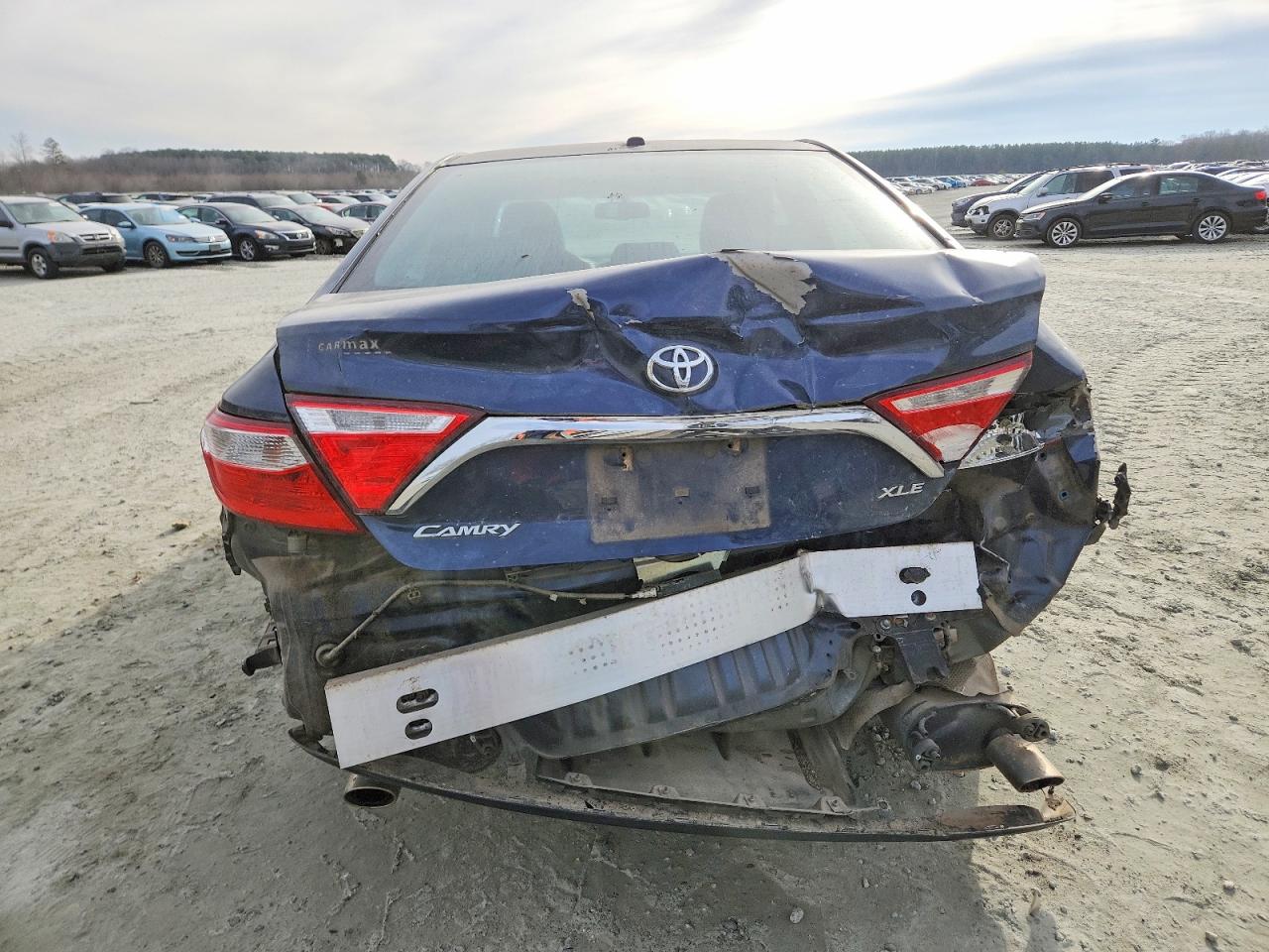 2016 TOYOTA CAMRY XSE photo 11