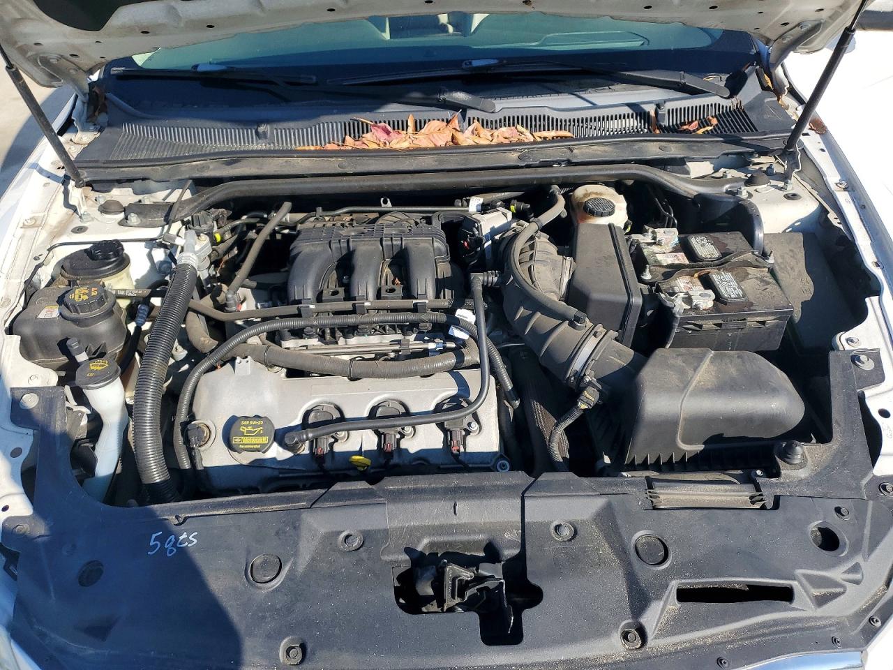 2010 FORD TAURUS LIMITED photo 11
