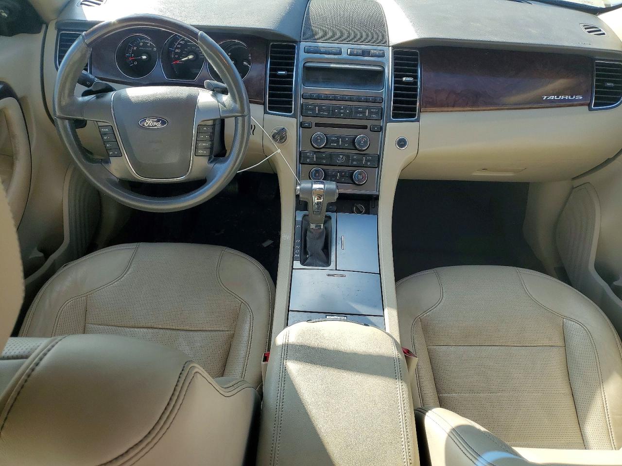 2010 FORD TAURUS LIMITED photo 8