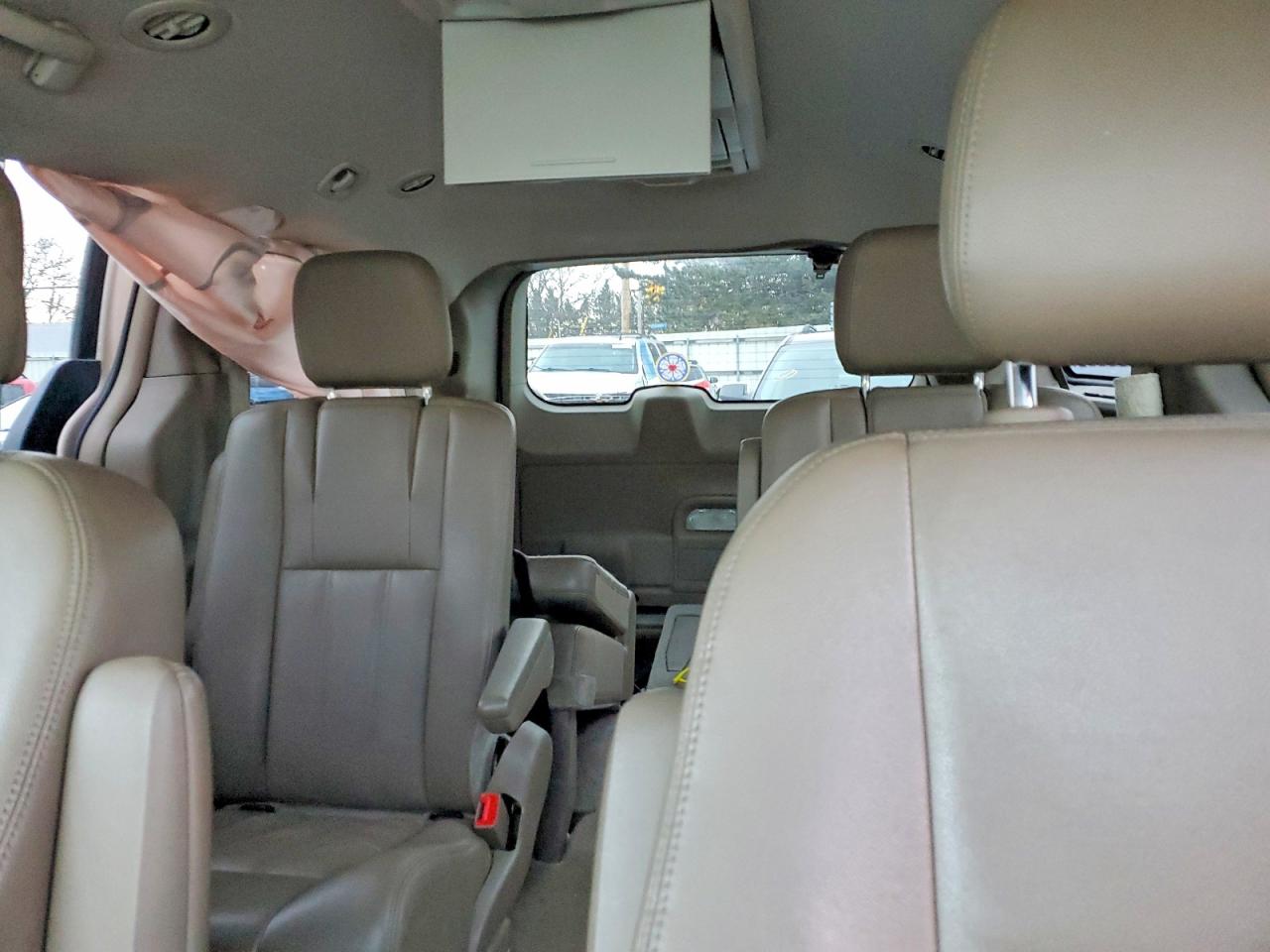 2015 CHRYSLER TOWN & COUNTRY TOURING photo 10