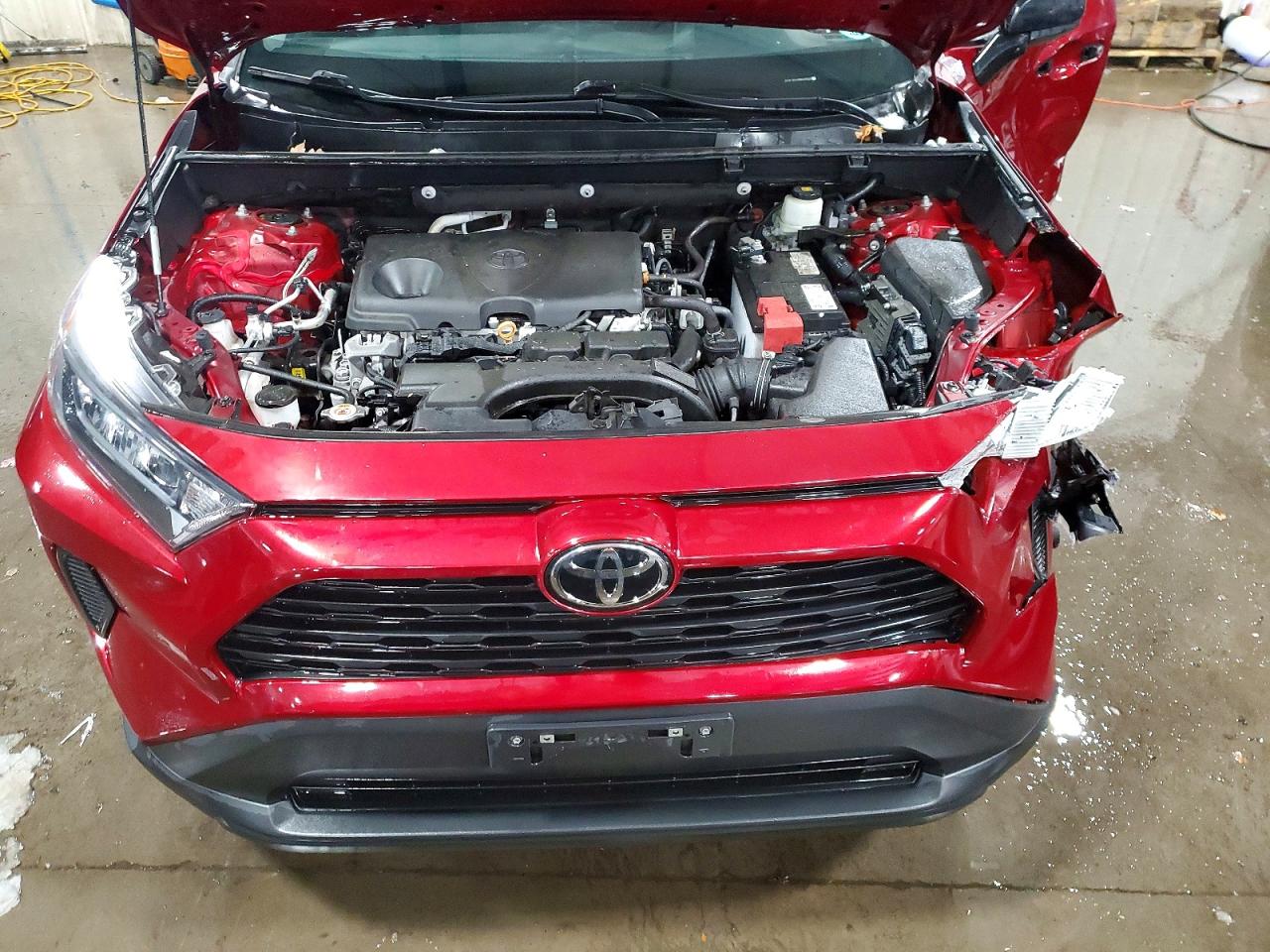 2021 TOYOTA RAV4 LE photo 12