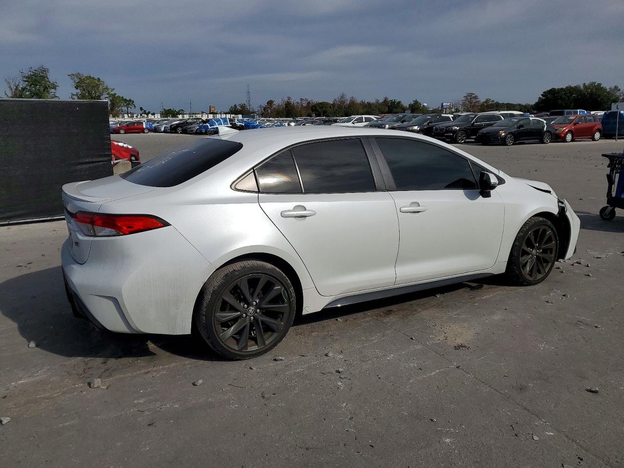 2023 TOYOTA COROLLA SE photo 3