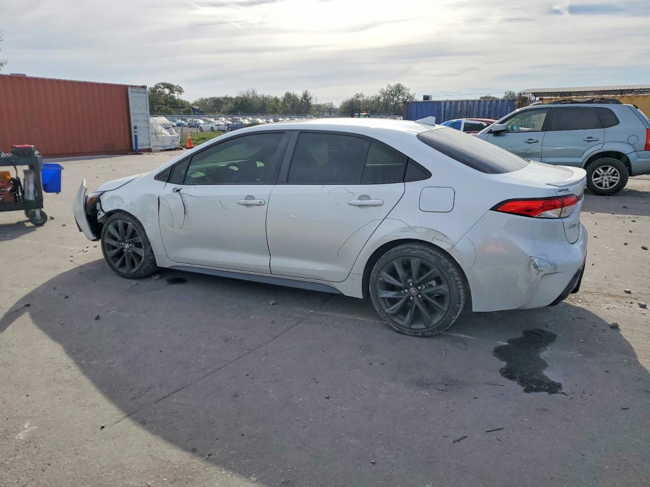 2023 TOYOTA COROLLA SE photo 2