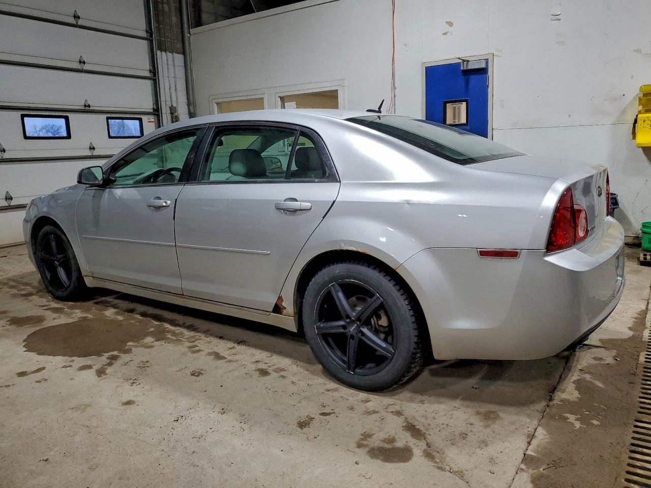 2009 CHEVROLET MALIBU 2LT photo 2