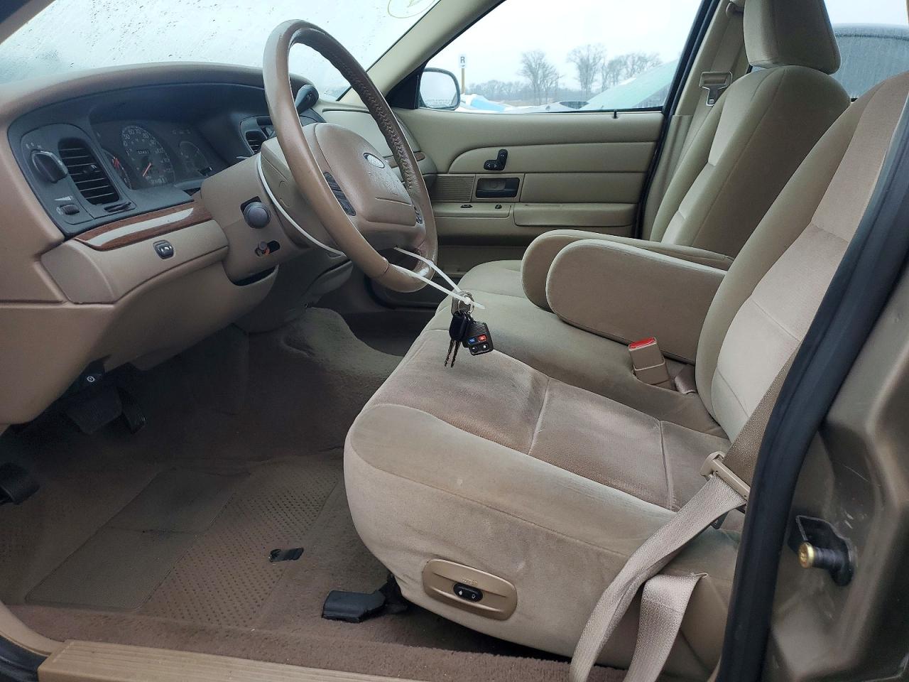 2004 FORD CROWN VICTORIA LX photo 7