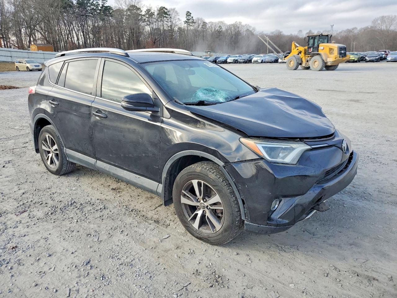 2016 TOYOTA RAV4 XLE photo 4