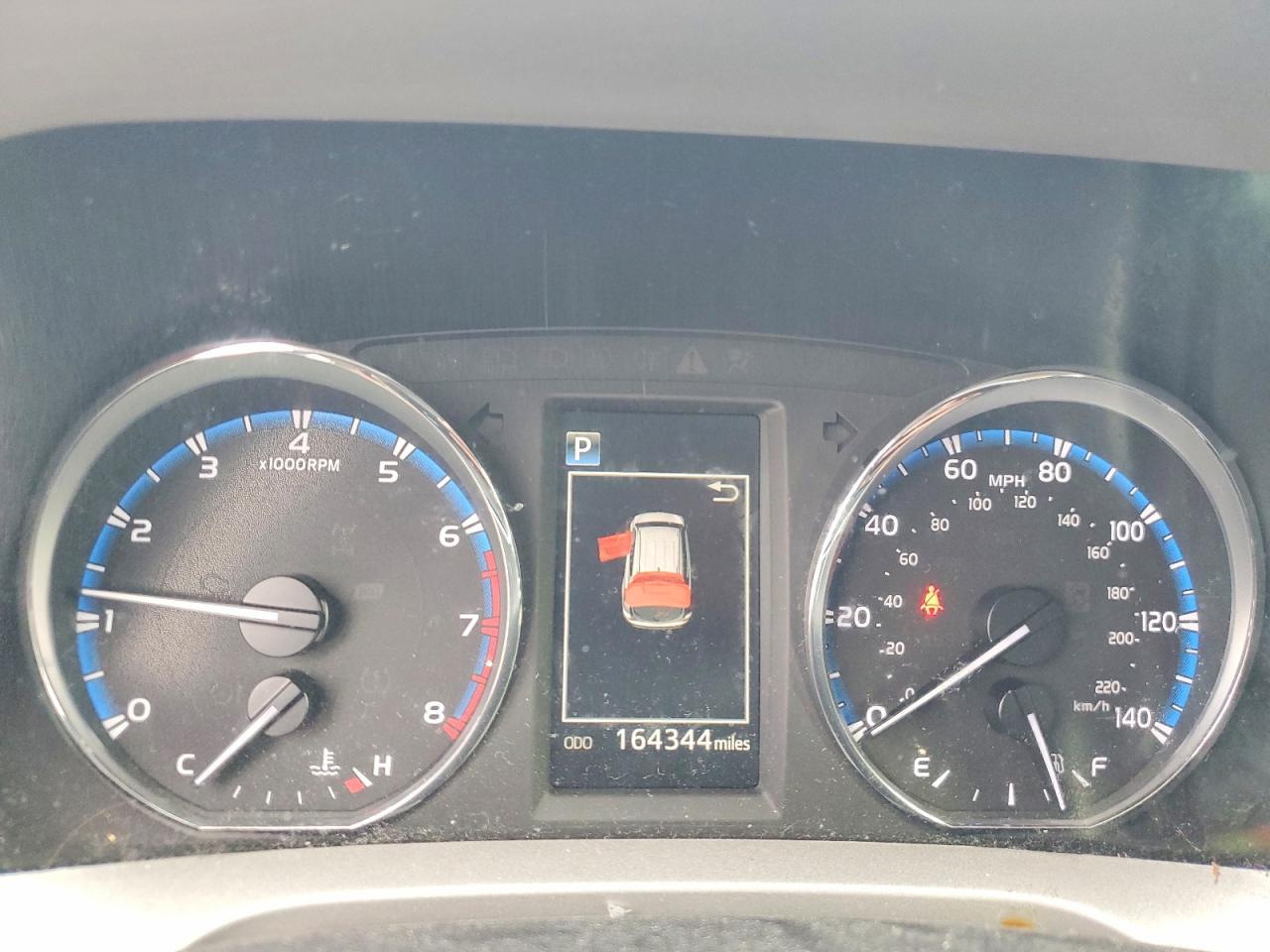 2016 TOYOTA RAV4 XLE photo 9