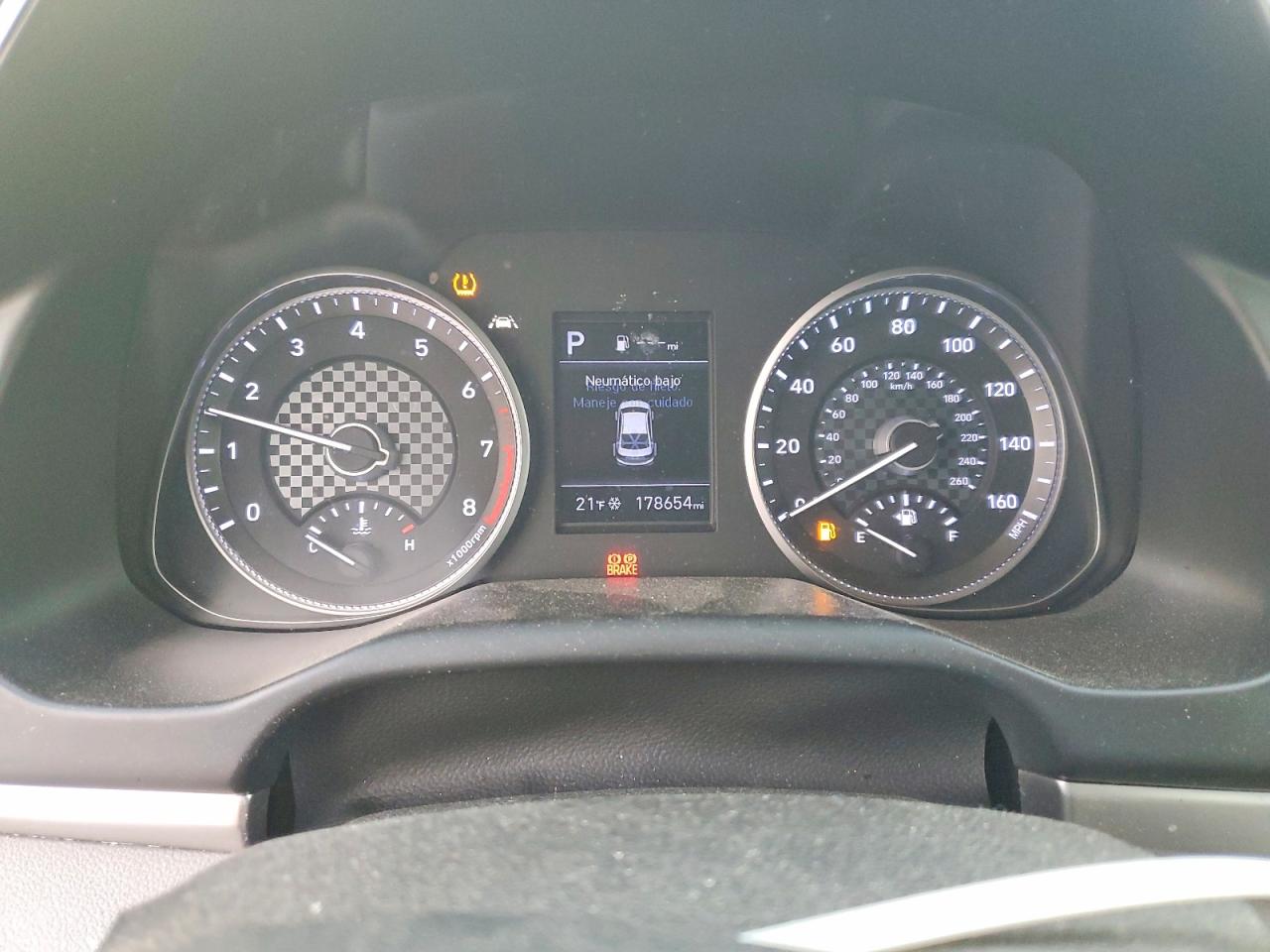 2019 HYUNDAI ELANTRA SEL photo 9
