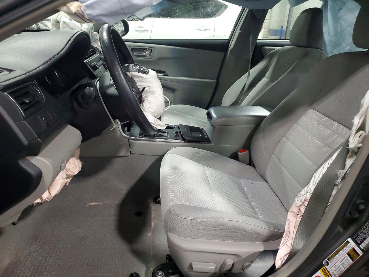 2017 TOYOTA CAMRY HYBRID photo 7